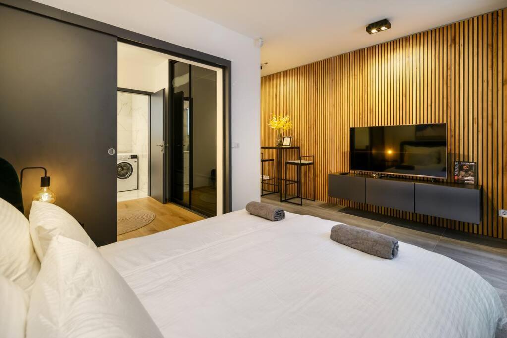 2Budapest Eye-Freegym And Sauna Luxury Home Exterior foto
